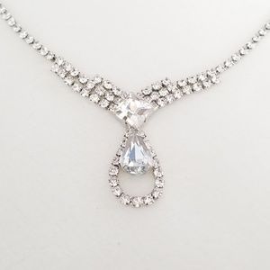 Beautiful Silver Necklace and Earrings Set